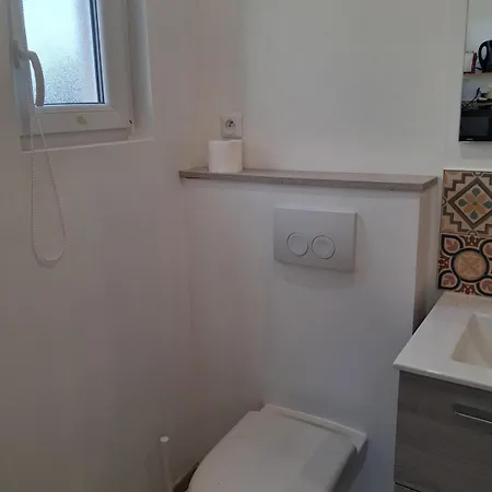 Independant Apartment *